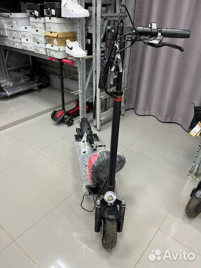 Электросамокат новый