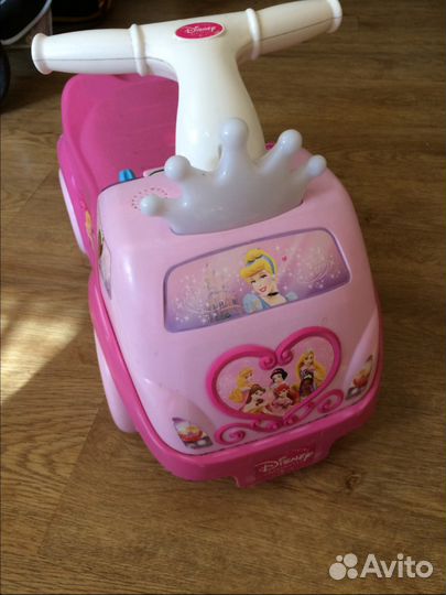 Машина каталка музыкальная