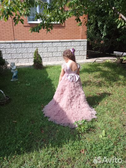 Платье для девочки новое