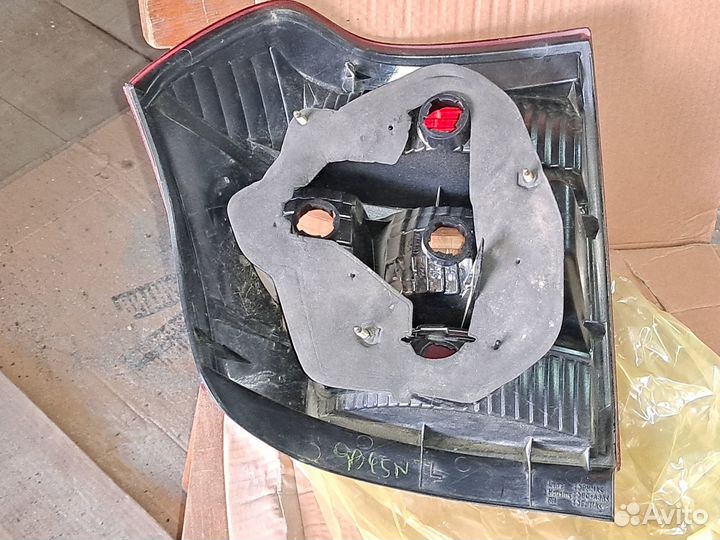 Фонарь задний левый toyota corolla Runx.Allex