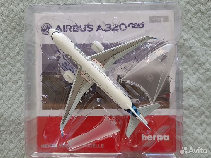 Коллекционная модель самолета Airbus A320 neo