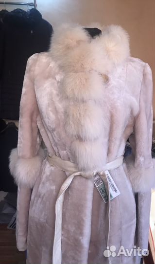 Плащ женский из натуральной кожи. Турция