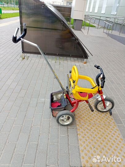 Детский велосипед трехколесный с ручкой