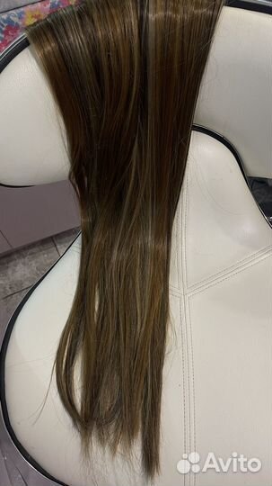 Волосы на заколках