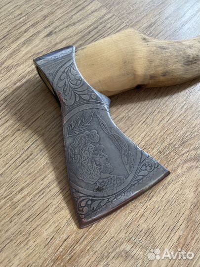 Топор с гравировкой сувенирный подарочный