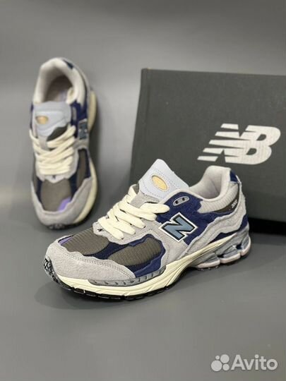 New balance 2002r