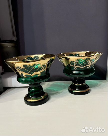 Богемия ваза конфетница изумруд смальта лепка