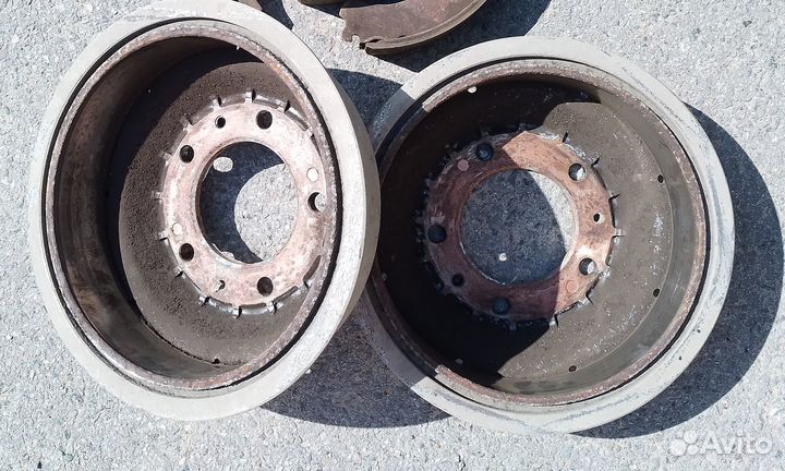 Тормозные диски и колодки на ниву