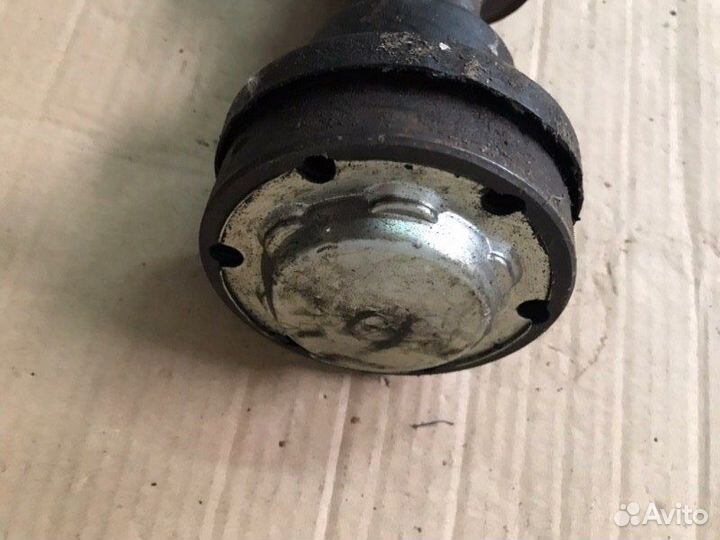 Карданный вал передний Land Rover Discovery III