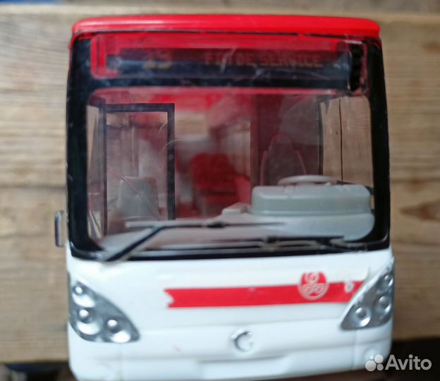Автобус Irisbus Citelis Norev 1:43 красный