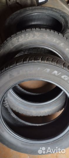 Triangle Snowlink TWT02 235/60 R18 102
