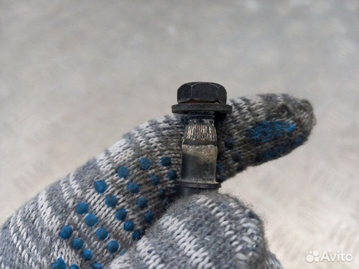 Моторчик стеклоочистителя задний Renault Sandero 1