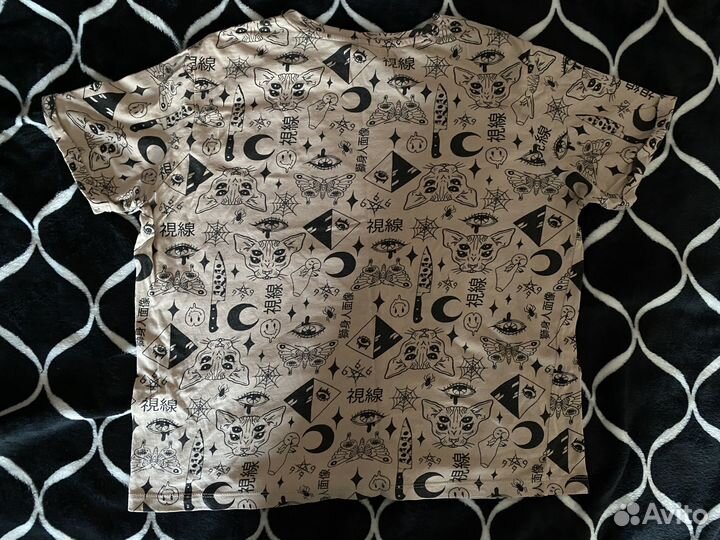 Футболка бежевая с принтом