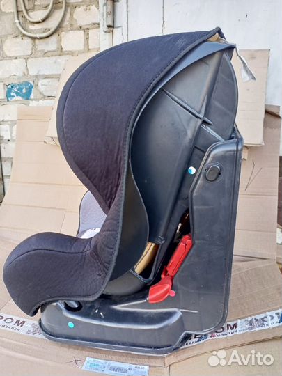 Автомобильное детское кресло