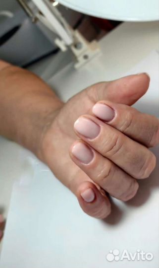 Маникюр, педикюр,нарашивание ногтей