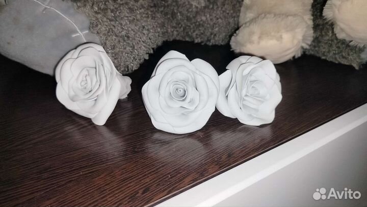 Белые розы из фоамирана