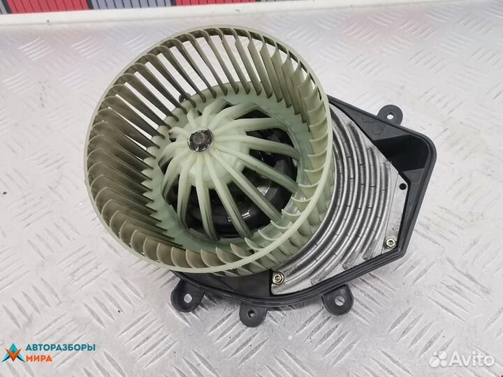 Моторчик печки Volkswagen Passat B5 1998