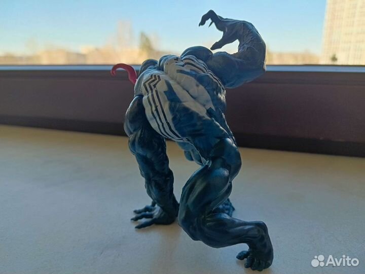 Фигурка Venom