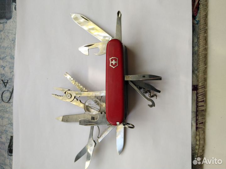 Нож(Мультитул) victorinox швейцария