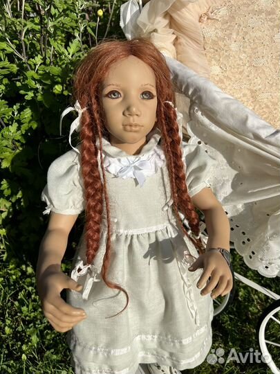 Коллекционная виниловая кукла