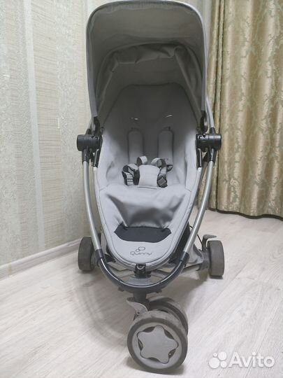 Прогулочная коляска quinny