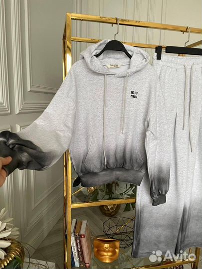 Спортивный костюм miu miu женский