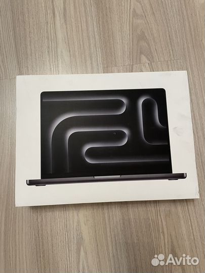 Macbook pro 14 m3 18/512