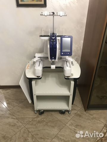 Вышивальная машина Brother VR