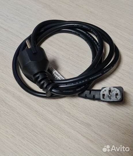 Кабель для компьютера