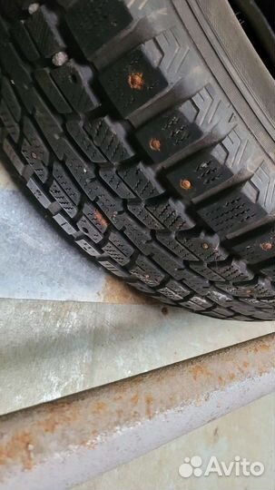 Dunlop SP Winter Ice 01 245/70 R16