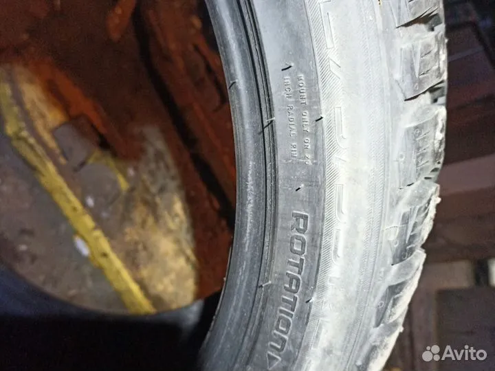 Nokian Tyres W 275/35 R20 102T