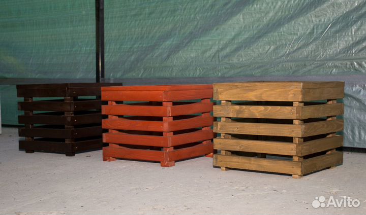 Деревянное кашпо для цветов