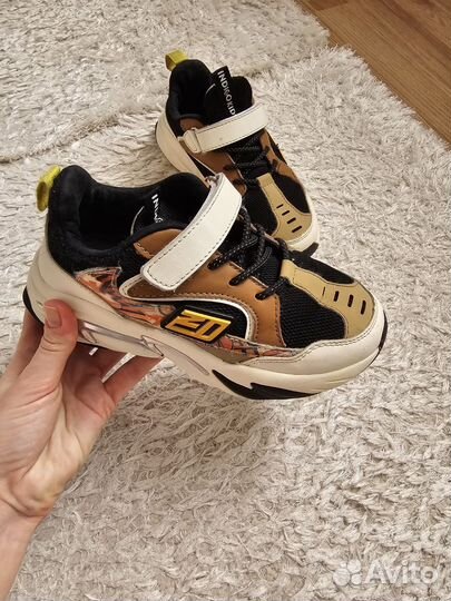 Кроссовки детские