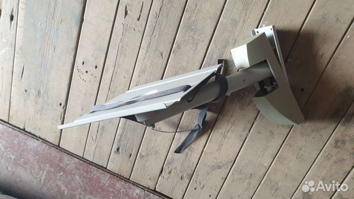 Полка навесная под телевизор