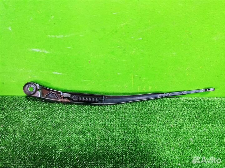 Поводок стеклоочистителя левый Honda Civic 4D (FD