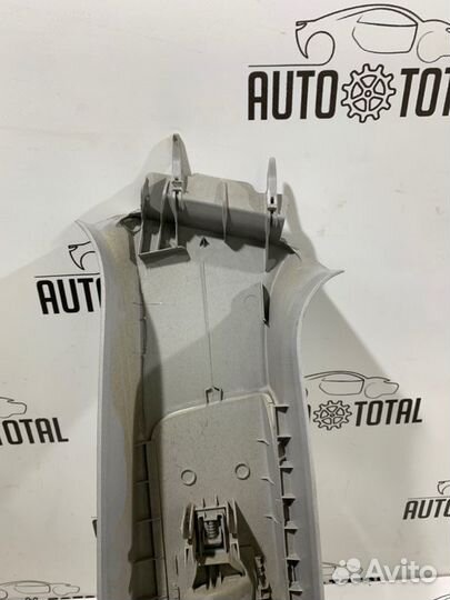 Накладка центральной стойки правая Opel Corsa D