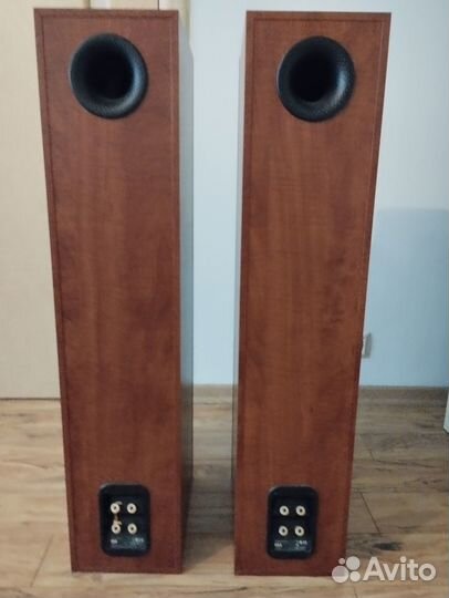 Акустические колонки Bowers and Wilkins 684