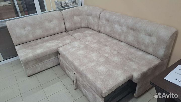 Кухонный уголок со спальным местом