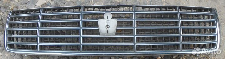 Toyota Crown 141 1993-1995 г решетка радиатора