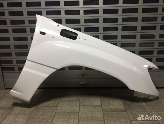 Крылья штатные пластиковые Toyota Land Cruiser 100