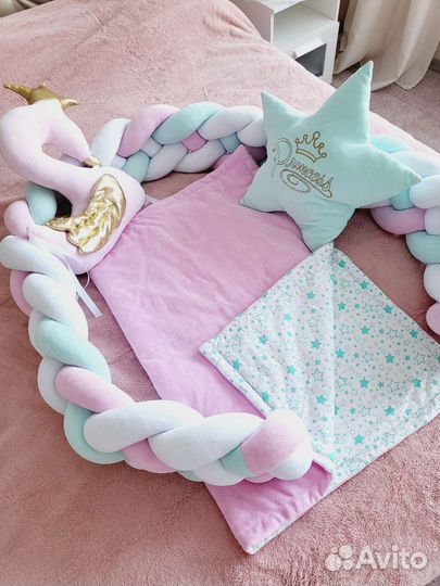 Комплект в детскую кроватку с бортиками