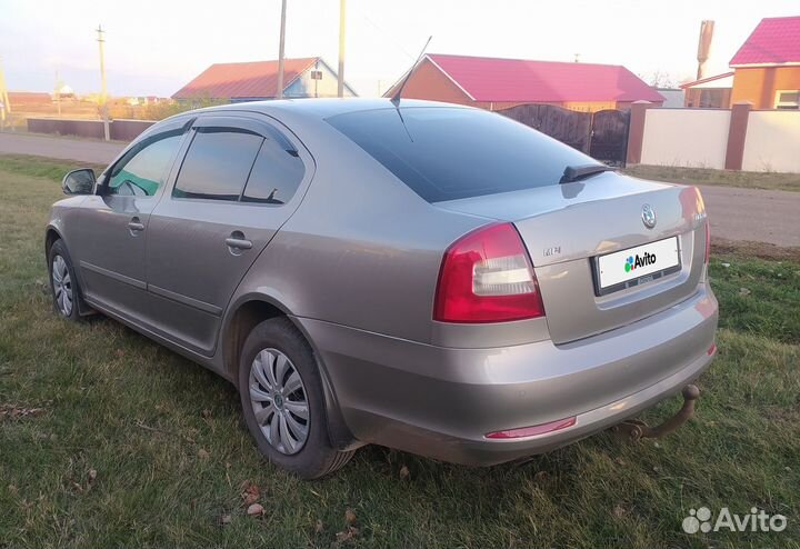 Skoda Octavia 1.6 МТ, 2010, 170 000 км
