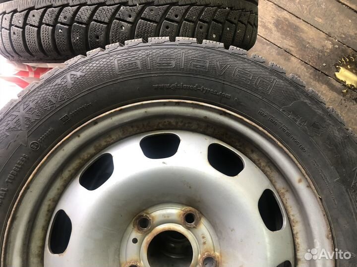 R16 Gislaved Nord Frost 5 205/60, PCD 5x114.3 DIA 15