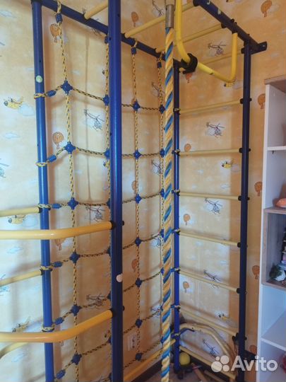 Шведская стенка с турником