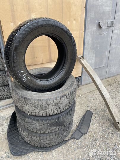 Nokian Tyres Hakkapeliitta 7 SUV 235/65 R17