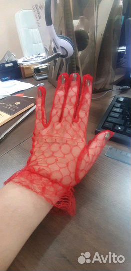 Кружевные перчатки