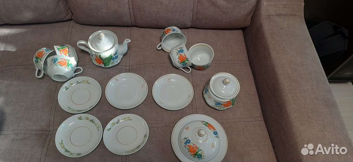 Набор форфоровой столовой посуды