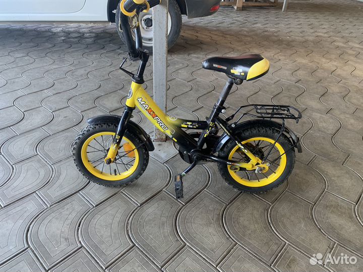 Детский трехколесный велосипед