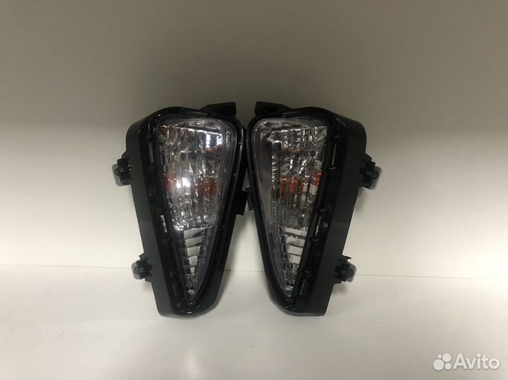 Поворотники в бампер на Камри 55 2017 г.в