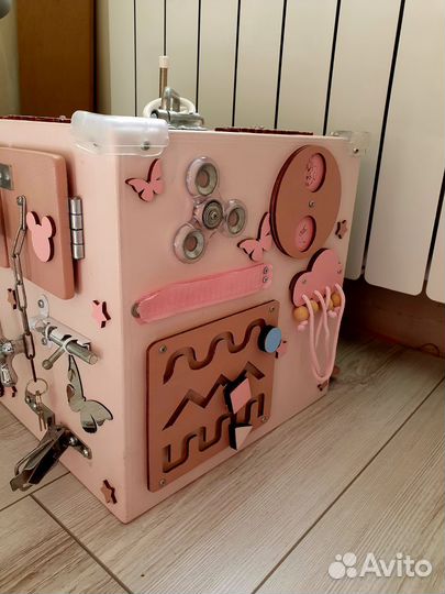 Бизиборд, бизикуб, бизидом